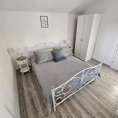 Niko Apartmán